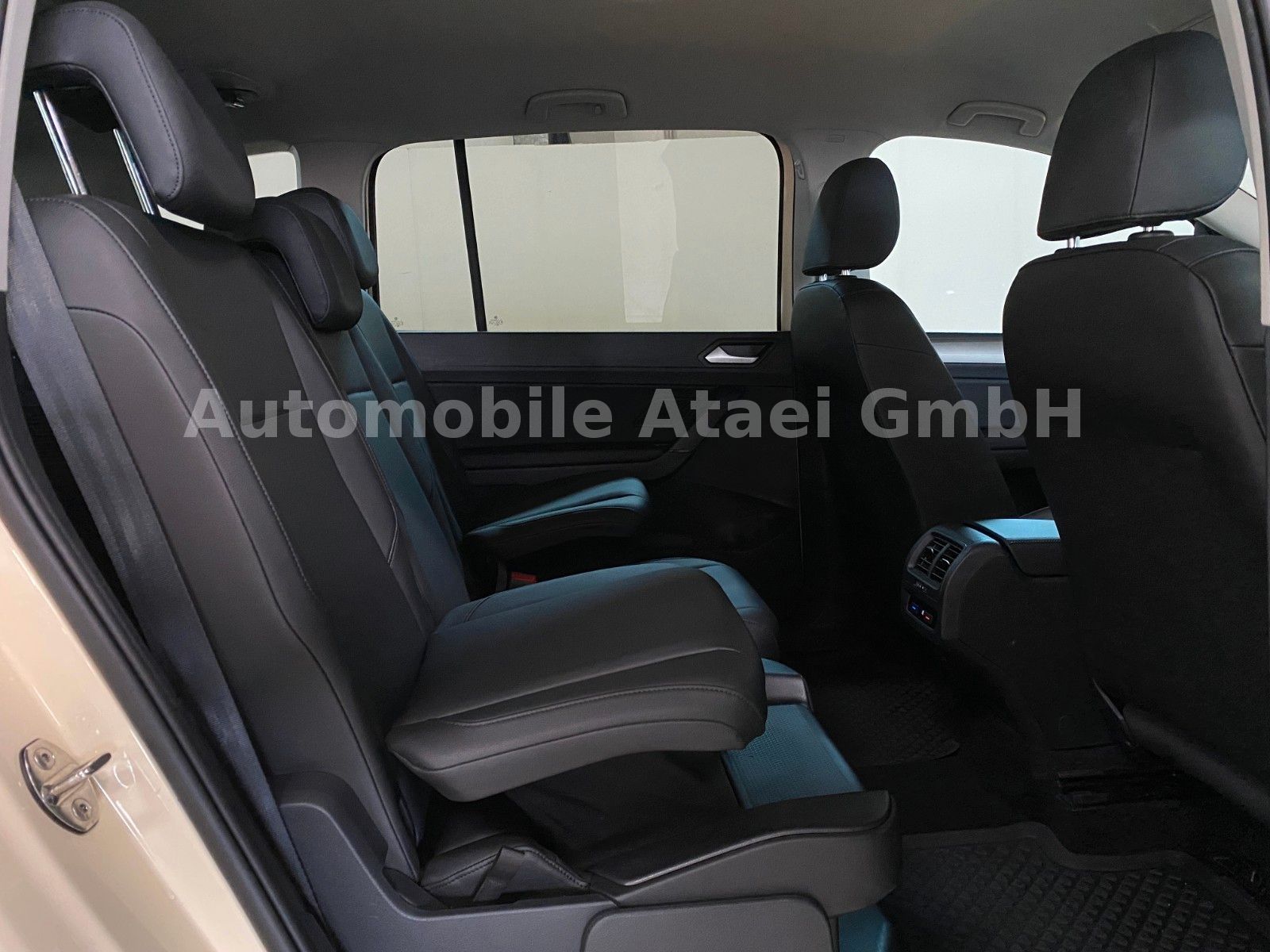 Fahrzeugabbildung Volkswagen Touran 2.0 TDI DSG *Taxi* TAXAMETER (5940)