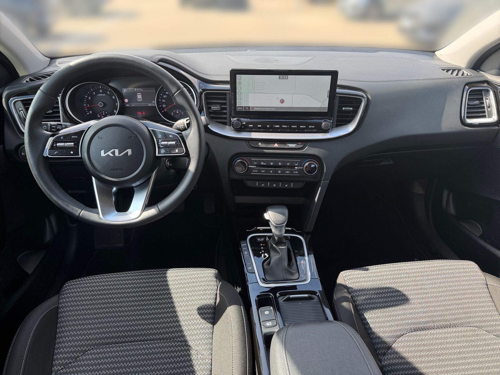 Fahrzeugabbildung Kia CEED_5 1.5T 140 DCT7 VISION KOMF+ (NAV)