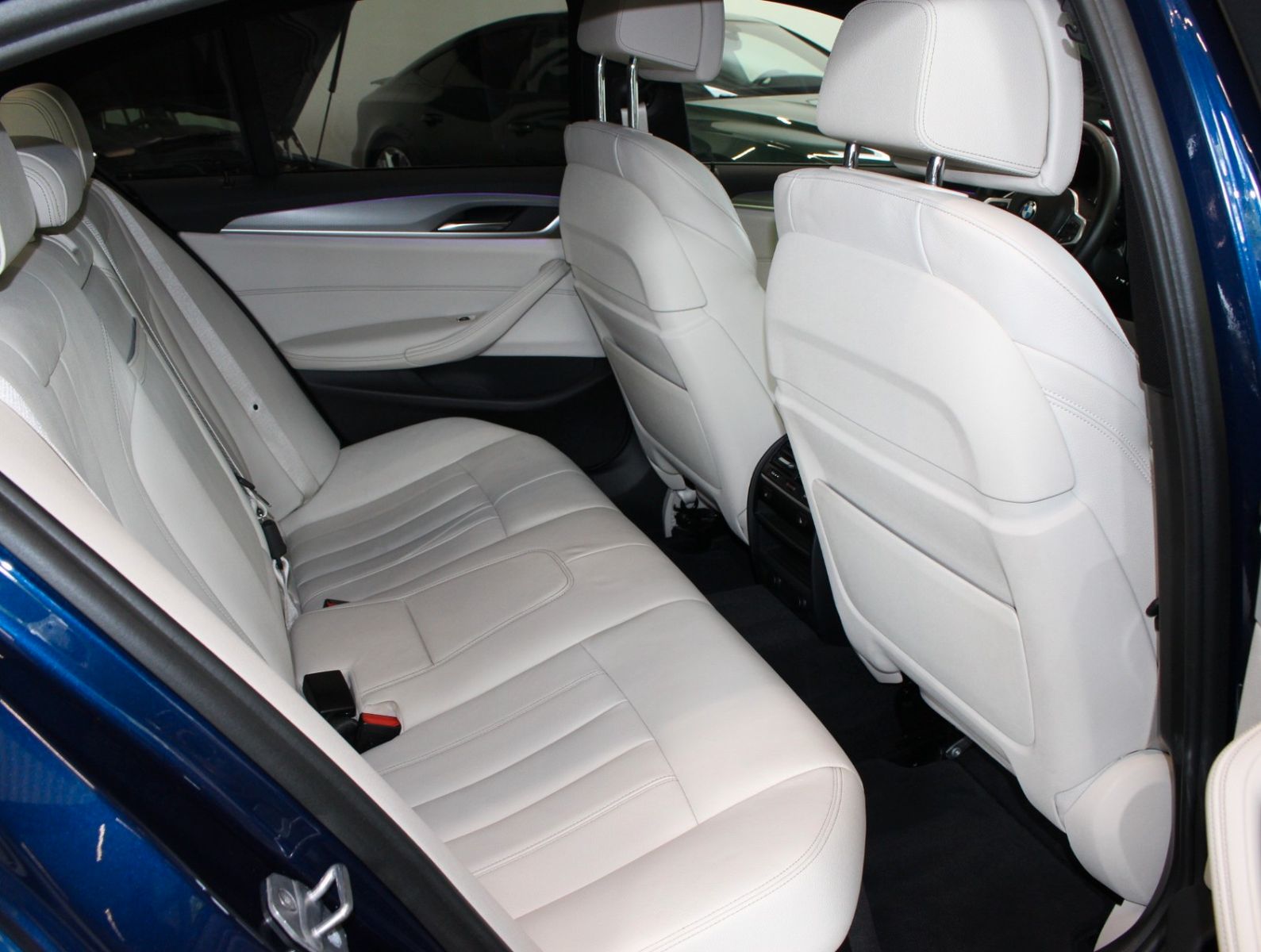 Fahrzeugabbildung BMW 530i  M-Sportpaket*Head-UP*Kamera*2.Hand