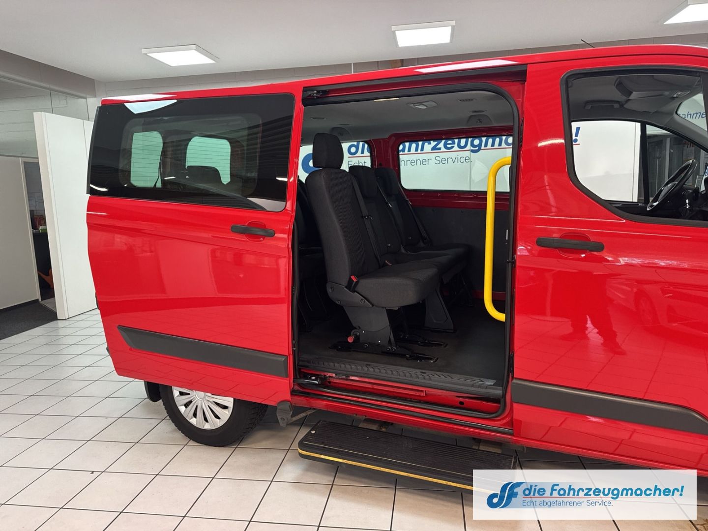 Fahrzeugabbildung Ford Transit Custom Tourneo 310 L1 Trend Temp *8472