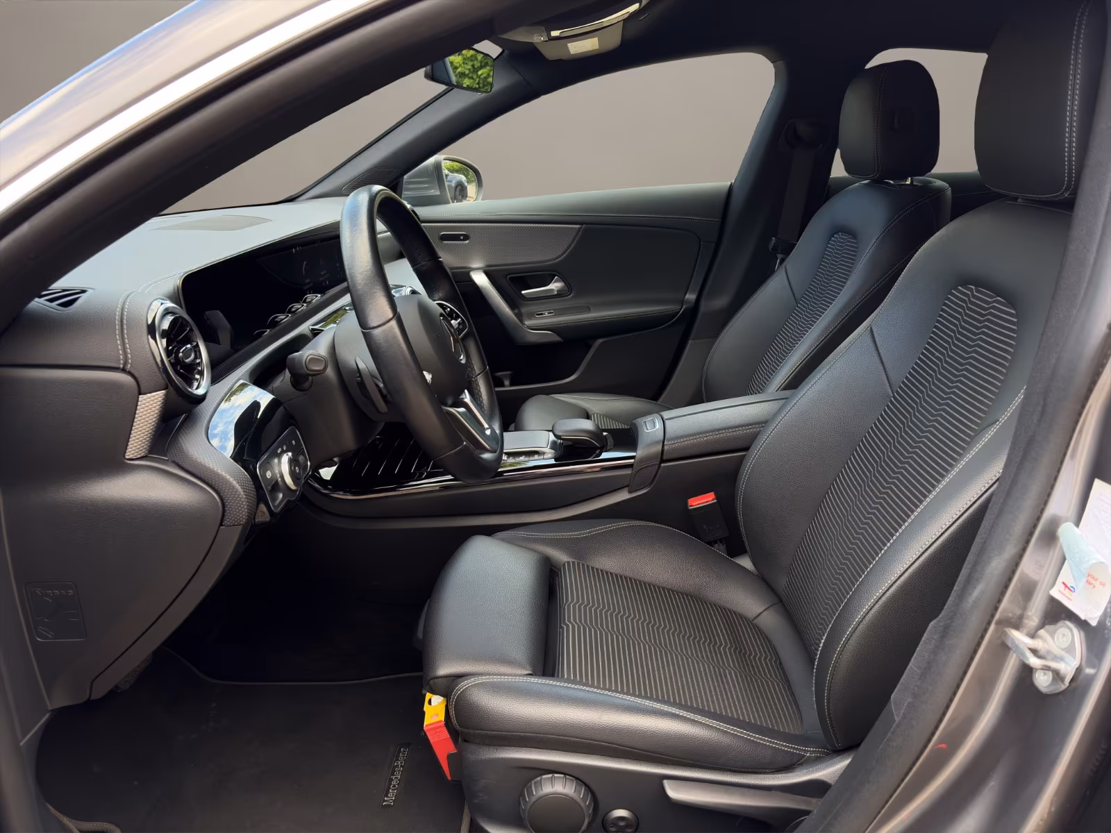 Mercedes-Benz CLA 180d Shooting Brake MBUX/Kamera, миниатюра 7