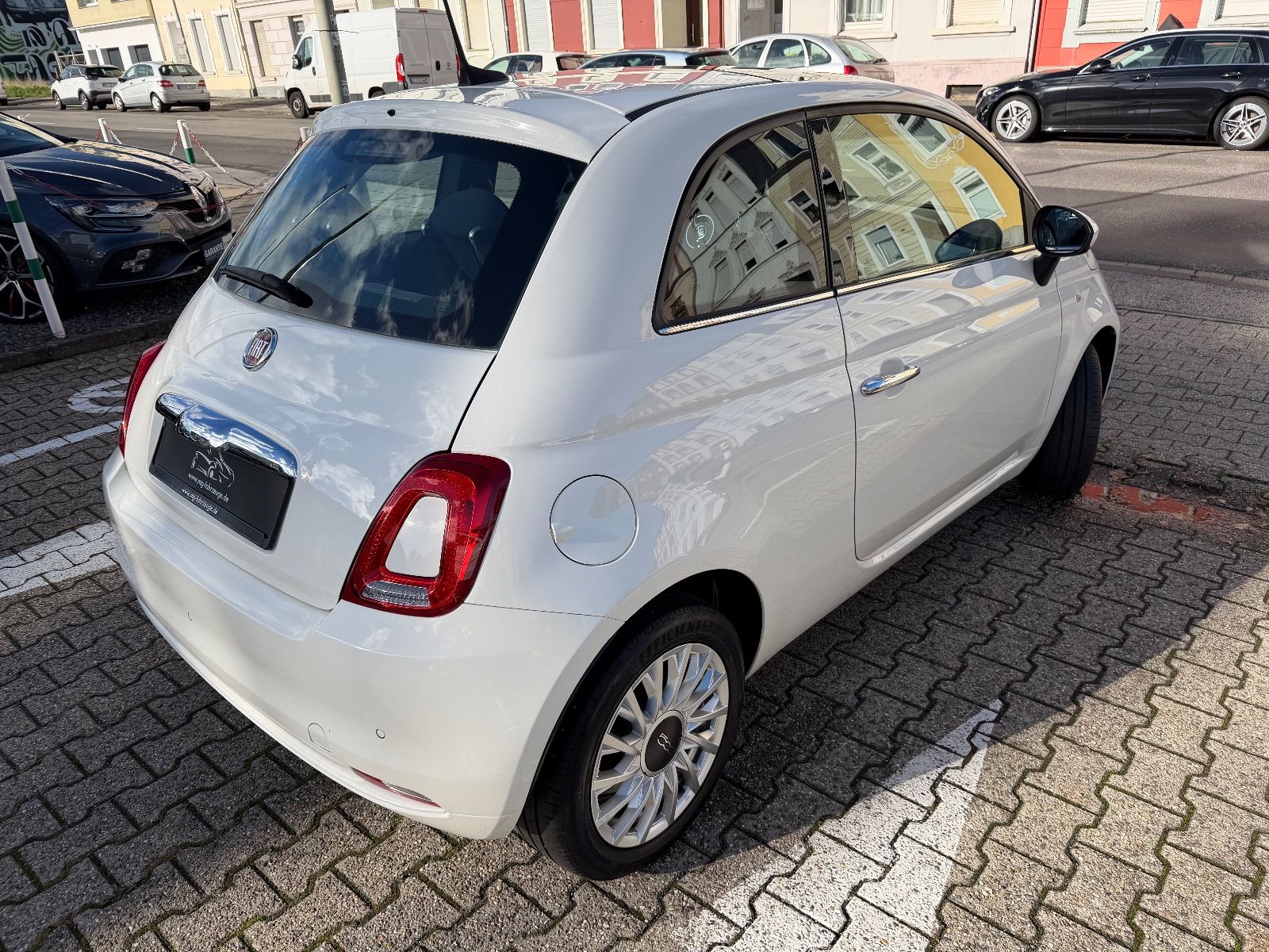 Fahrzeugabbildung Fiat 500 Lounge APPLE CAR PLAY PDC PANORAMA