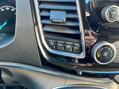 Fahrzeugabbildung Ford Tourneo Custom "Nugget" 320 L1/1Hd/AUFSTELLDACH!