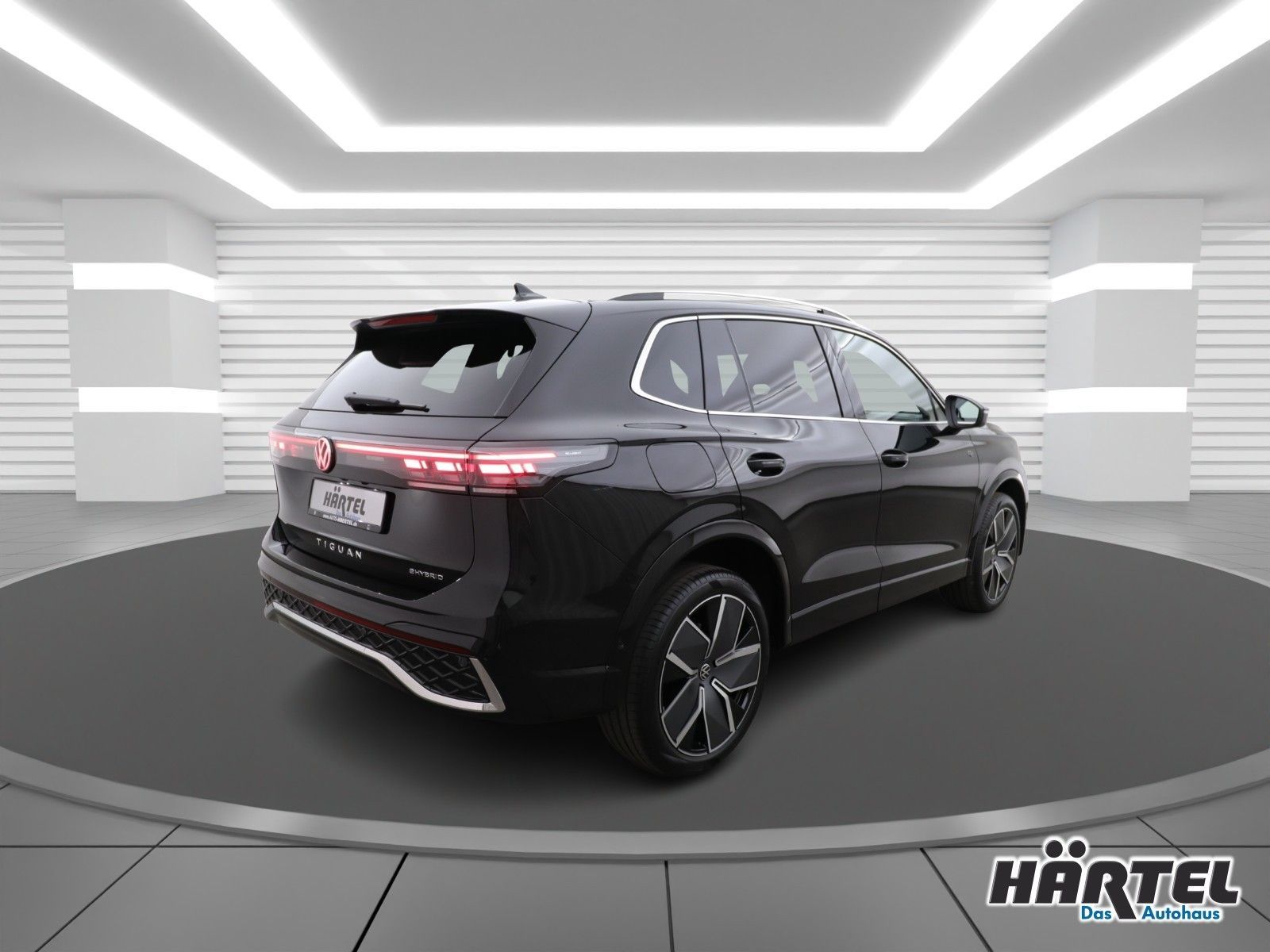 Volkswagen TIGUAN R-LINE EHYBRID 1.5 TSI DSG Sportpaket LED imagem 3
