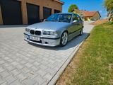 BMW 323i 323i - gebrauchte BMW 3er Reihe aus dem Jahr 1996