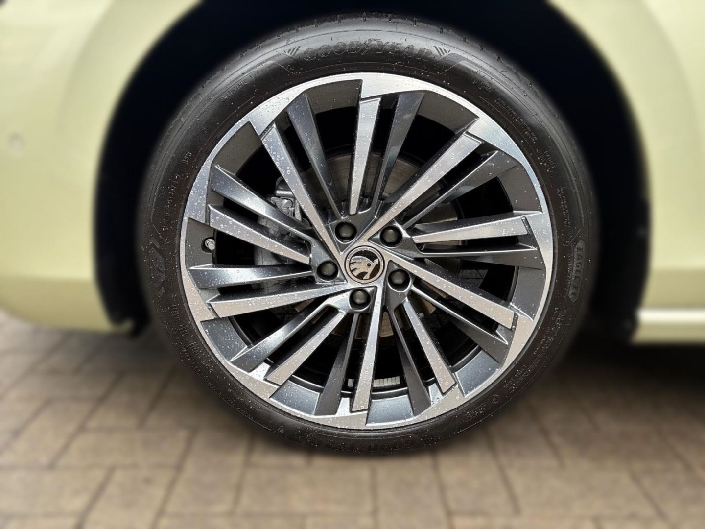 Skoda Superb Combi 1.5 TSI++EINMALIGE FARBKOMBINATION! foto 6