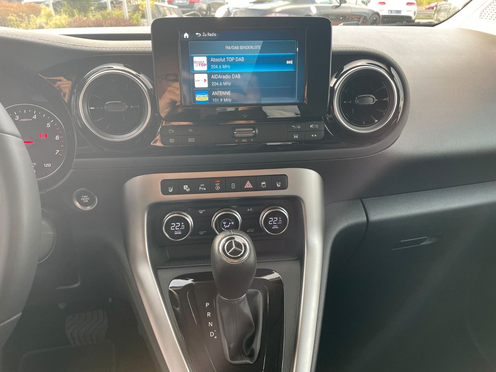 Fahrzeugabbildung Mercedes-Benz T 180 Power Plus Autom Kamera AHK LED MBUX