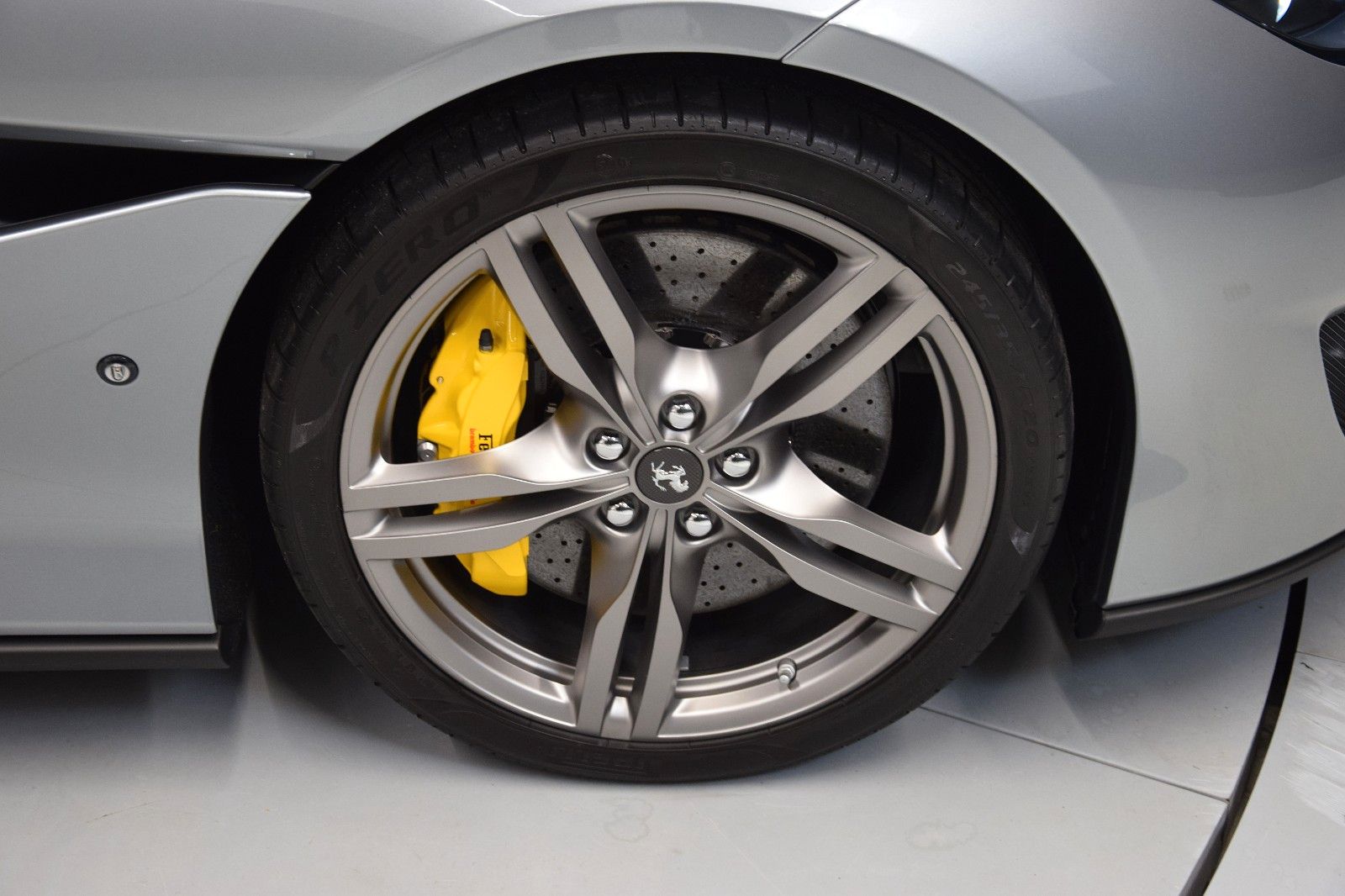 Fahrzeugabbildung Ferrari Portofino ACC Kamera Display Garantie  ADAS 1.Ha
