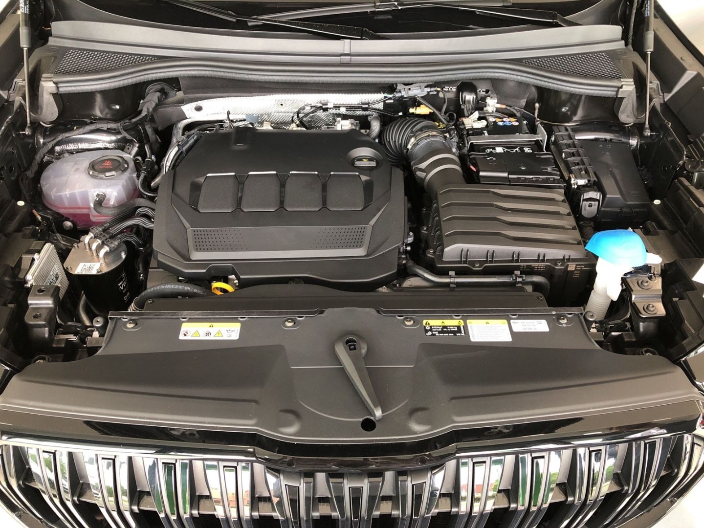 Fahrzeugabbildung SKODA Kodiaq Sportline 4x4 2.0 TDI DSG Sportpaket AD A