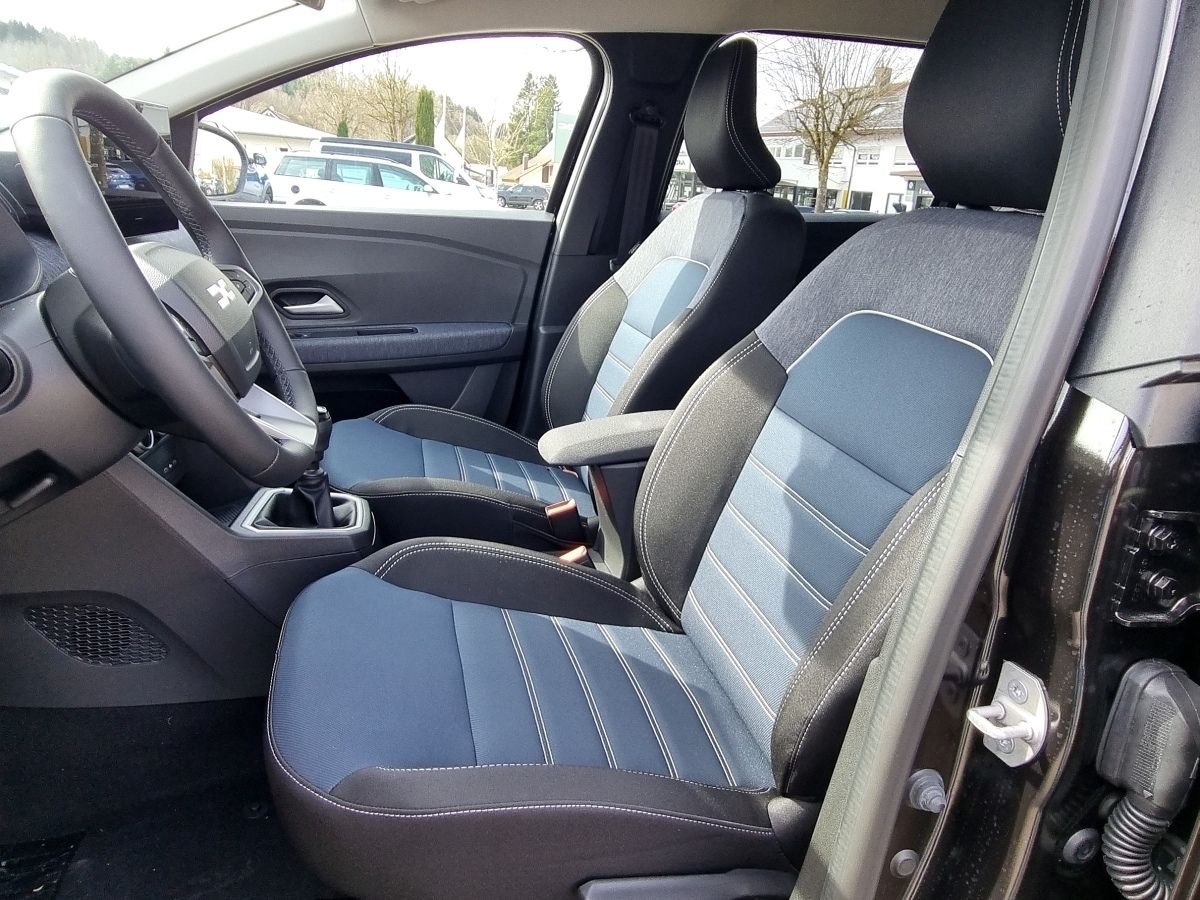 Fahrzeugabbildung Dacia Jogger Journey TCe 110