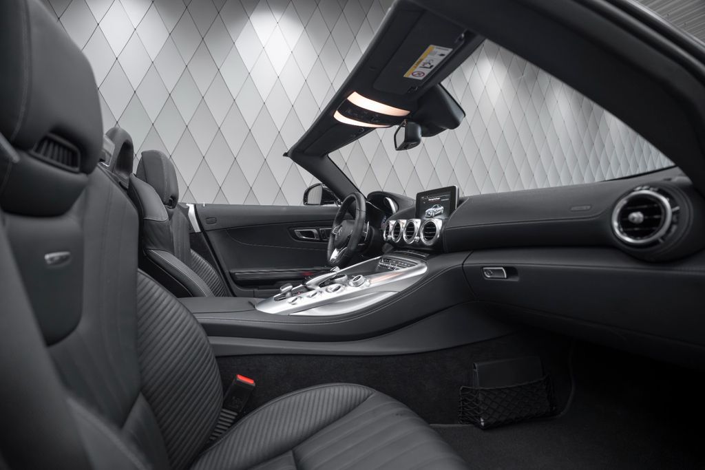 AMG GT 4.0 V8 Roadster BLACK/BLACK - Bild 17