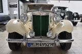 MG TD / Topzustand, 5-Gang Getriebe, "Frame Off" - aus 1952: Roadster