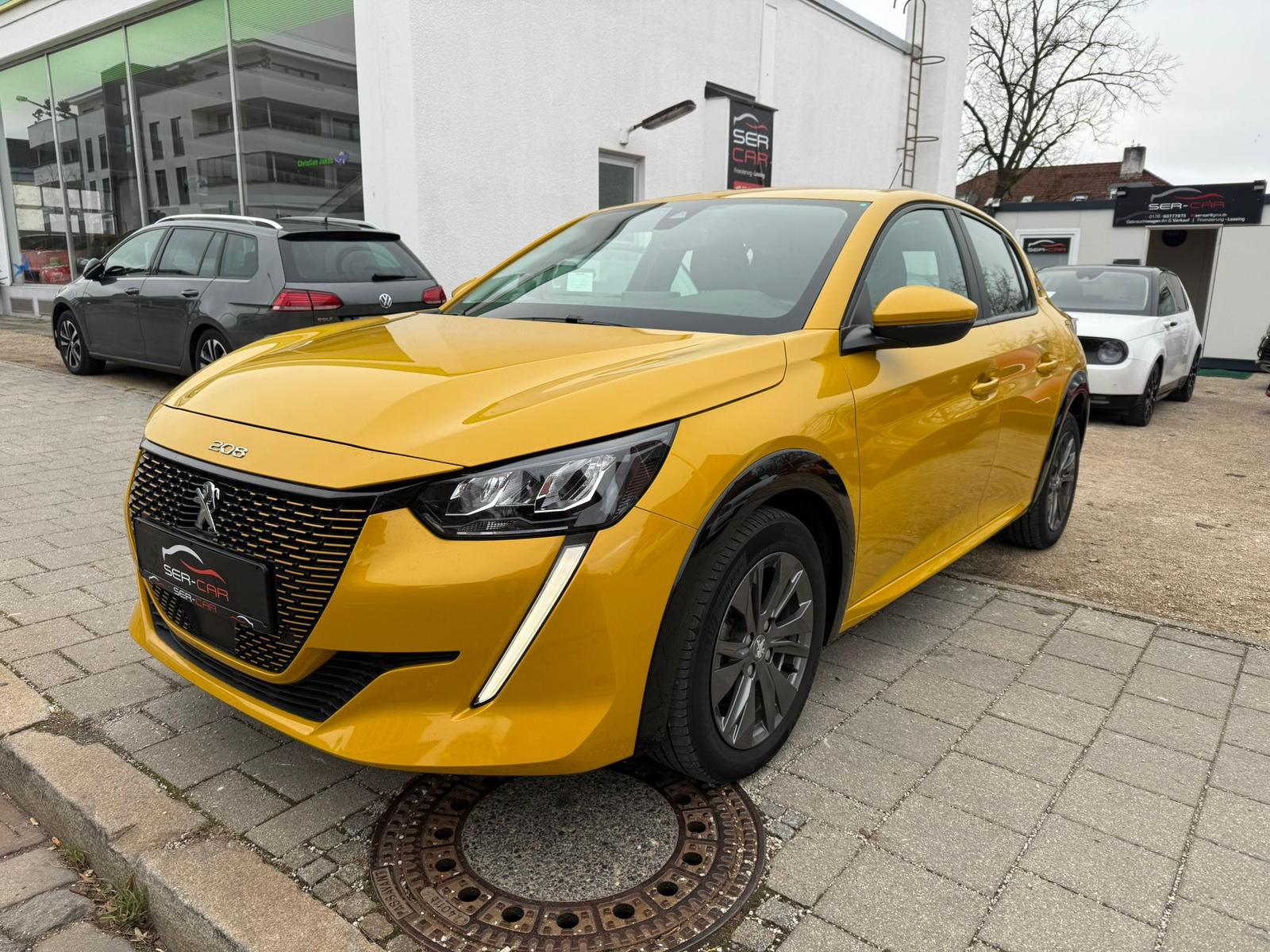 Peugeot 208 e- Active Pack Automatik Navi Klima LED SHZ