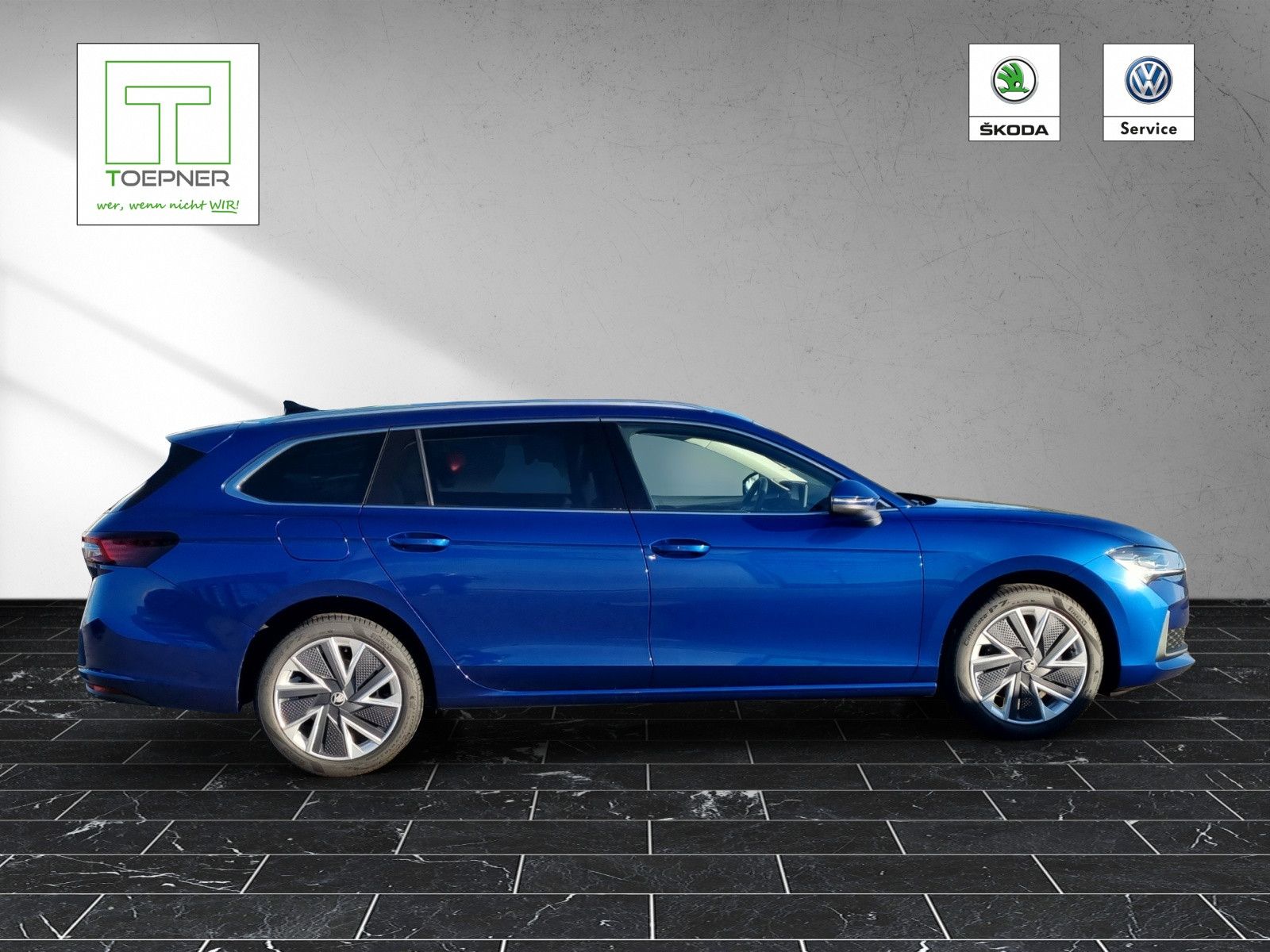 Fahrzeugabbildung SKODA Superb Combi Selection 2,0 TDI 110KW/150PS AHK