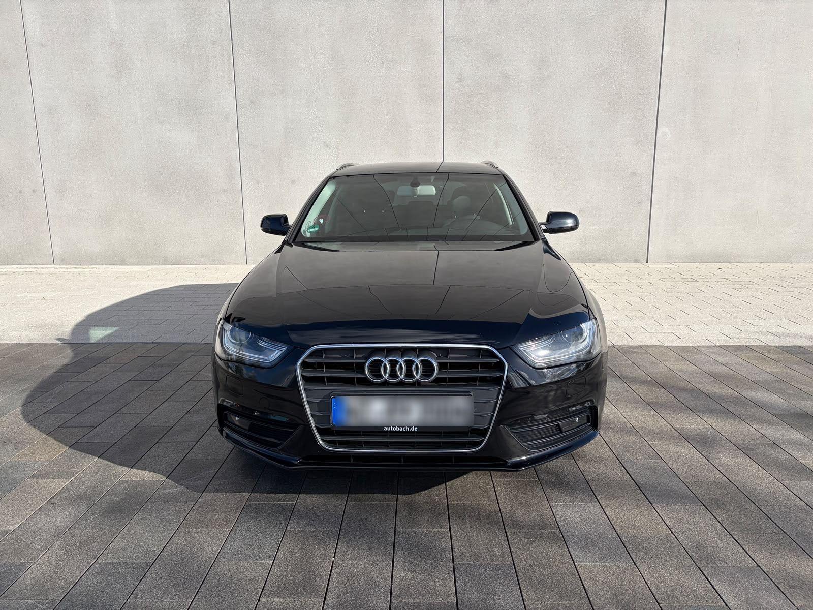 Audi A4, 2012