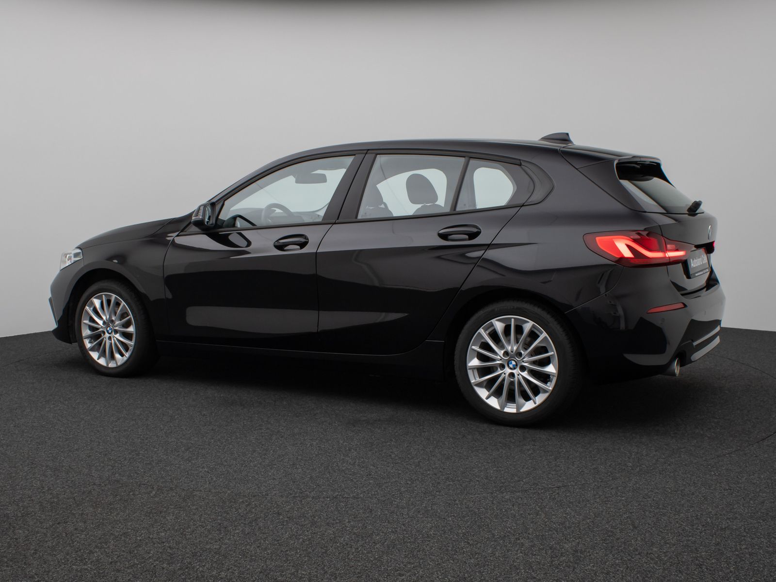 Fahrzeugabbildung BMW 118i PDC DAB CockPitPro AHKFernlichtassistent