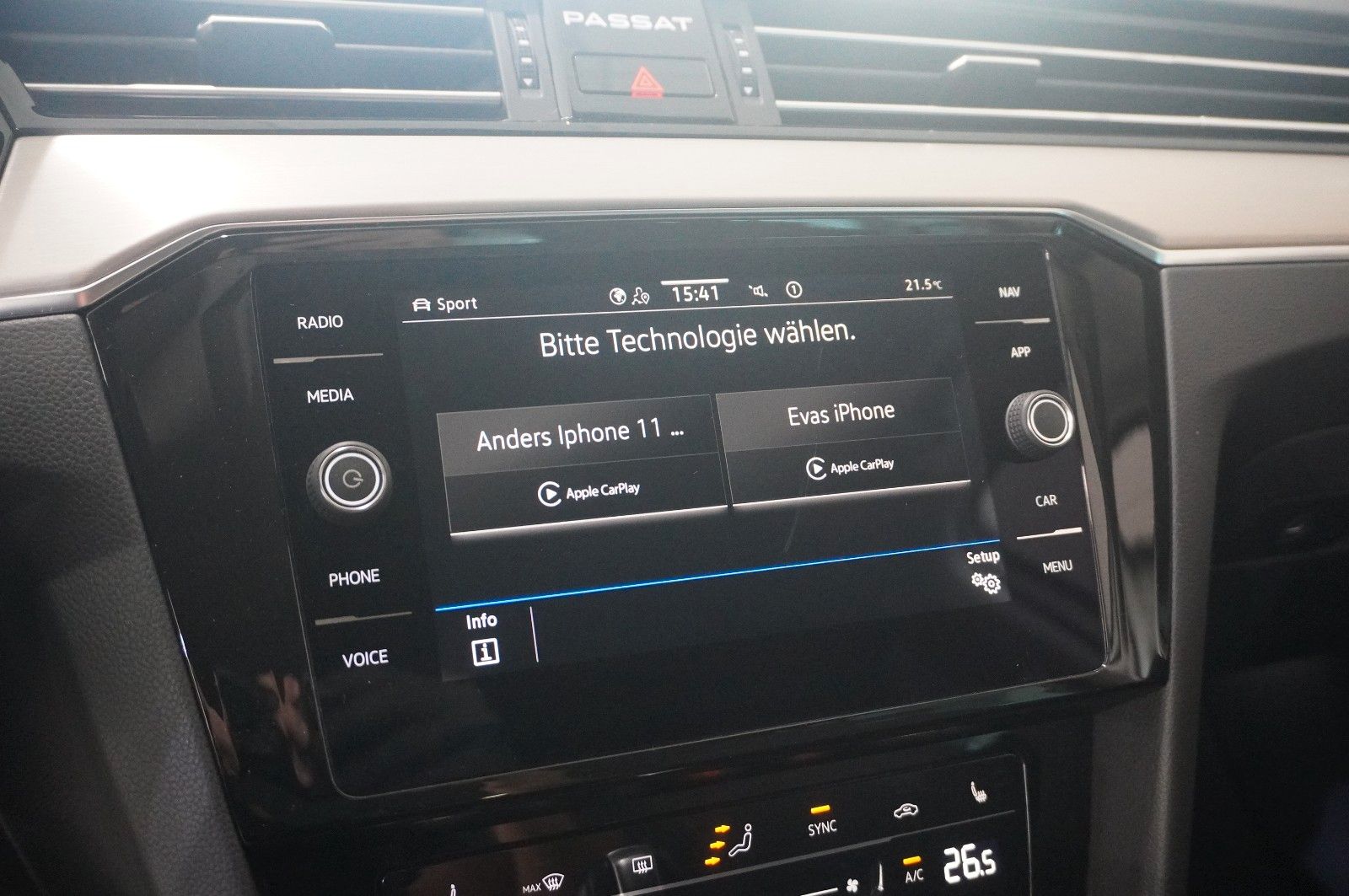 Fahrzeugabbildung Volkswagen Passat Vari. 2.0D R-LINE 4M NAVI/LED/KAMERA/AHK