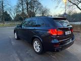 BMW X5 xDrive30d - - BMW X5 mit Diesel-Antrieb: Blau