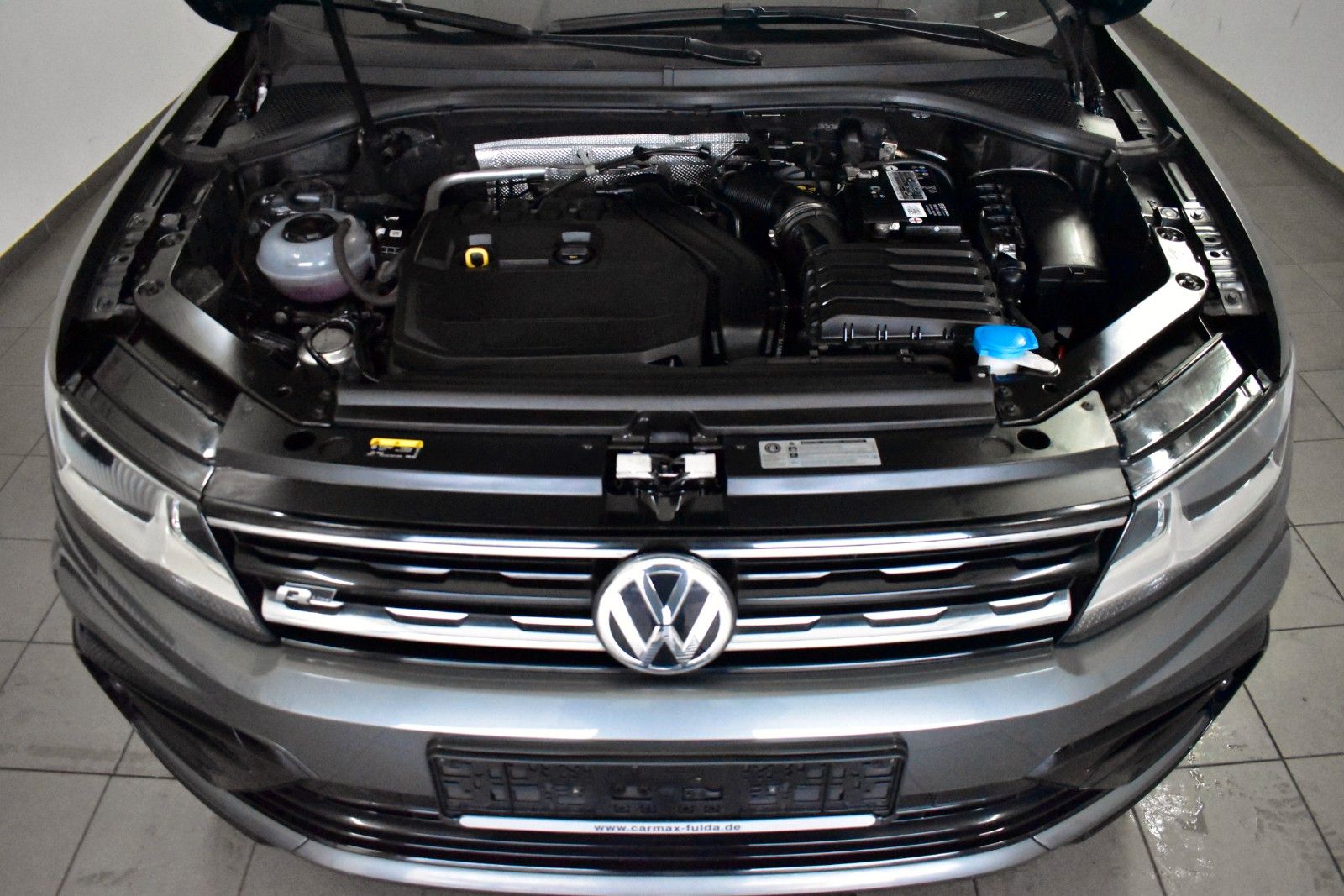 Fahrzeugabbildung Volkswagen Tiguan R Line Black Style Navi,ACC,PDC,DAB