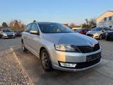 Skoda Rapid Spaceback Drive Sportsitze Sport Lenkrad - silberne Skoda Rapid