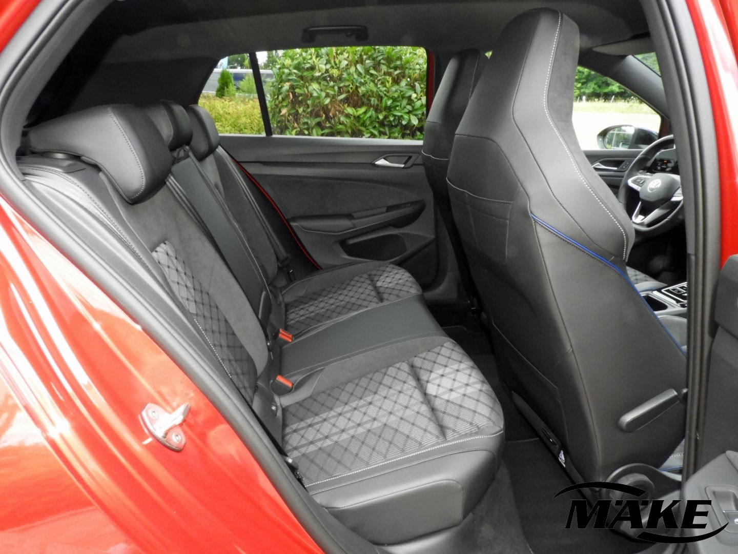 Golf R-Line 2.0 TDI DSG Facelift AHZV STDHZG IQ.