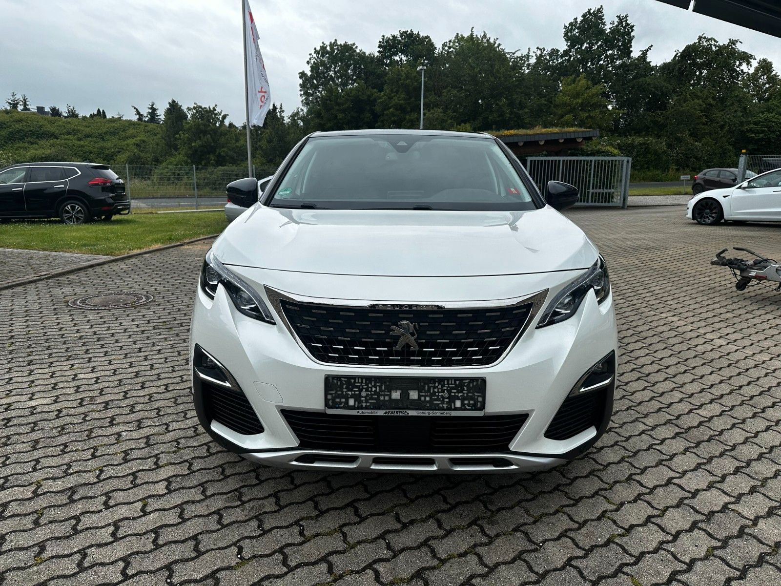 Fahrzeugabbildung Peugeot 3008 Teilleder/ Navi/ Sitzhzg / PDC
