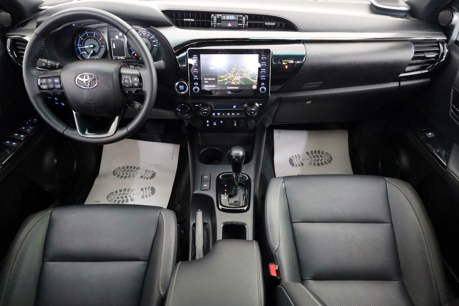 Fahrzeugabbildung Toyota Hilux 2.8 D-4D Invincible,DOKA,Leder,ACC,Kamera