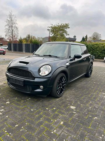 MINI Mini Cooper S, mit neuem Motor