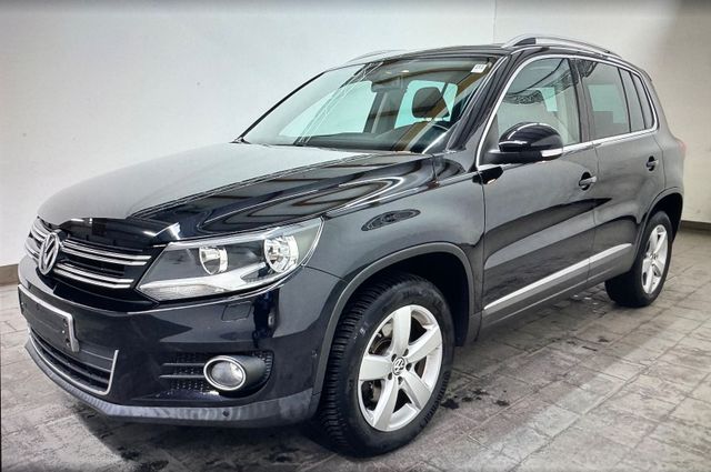 Volkswagen Tiguan Sport & Style  (4MOTION/SHZ/PANO/NAVI/L