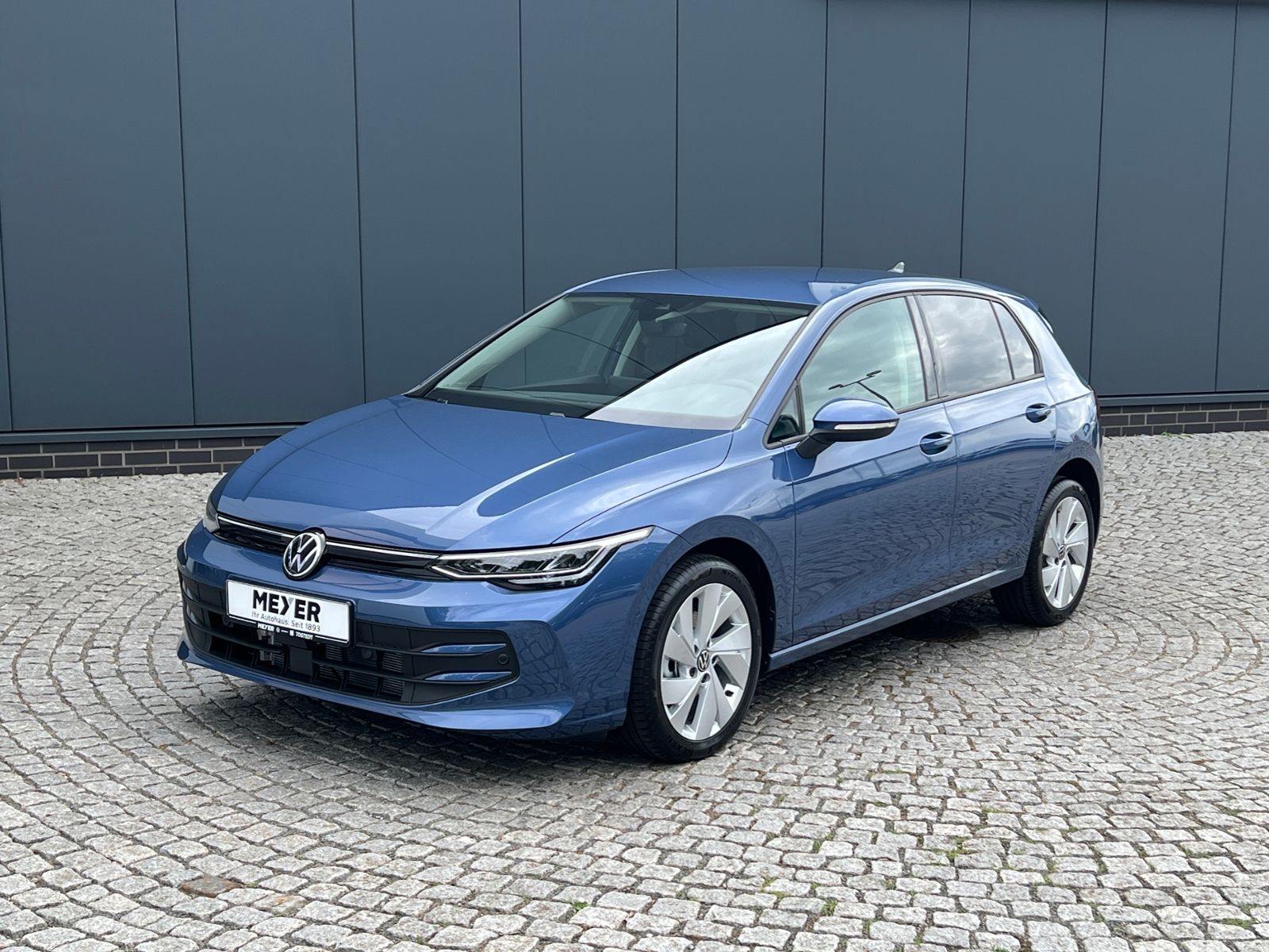 Fahrzeugabbildung Volkswagen Golf VIII Goal 1.5 TSI *LED, Kamera, 17'-LM*