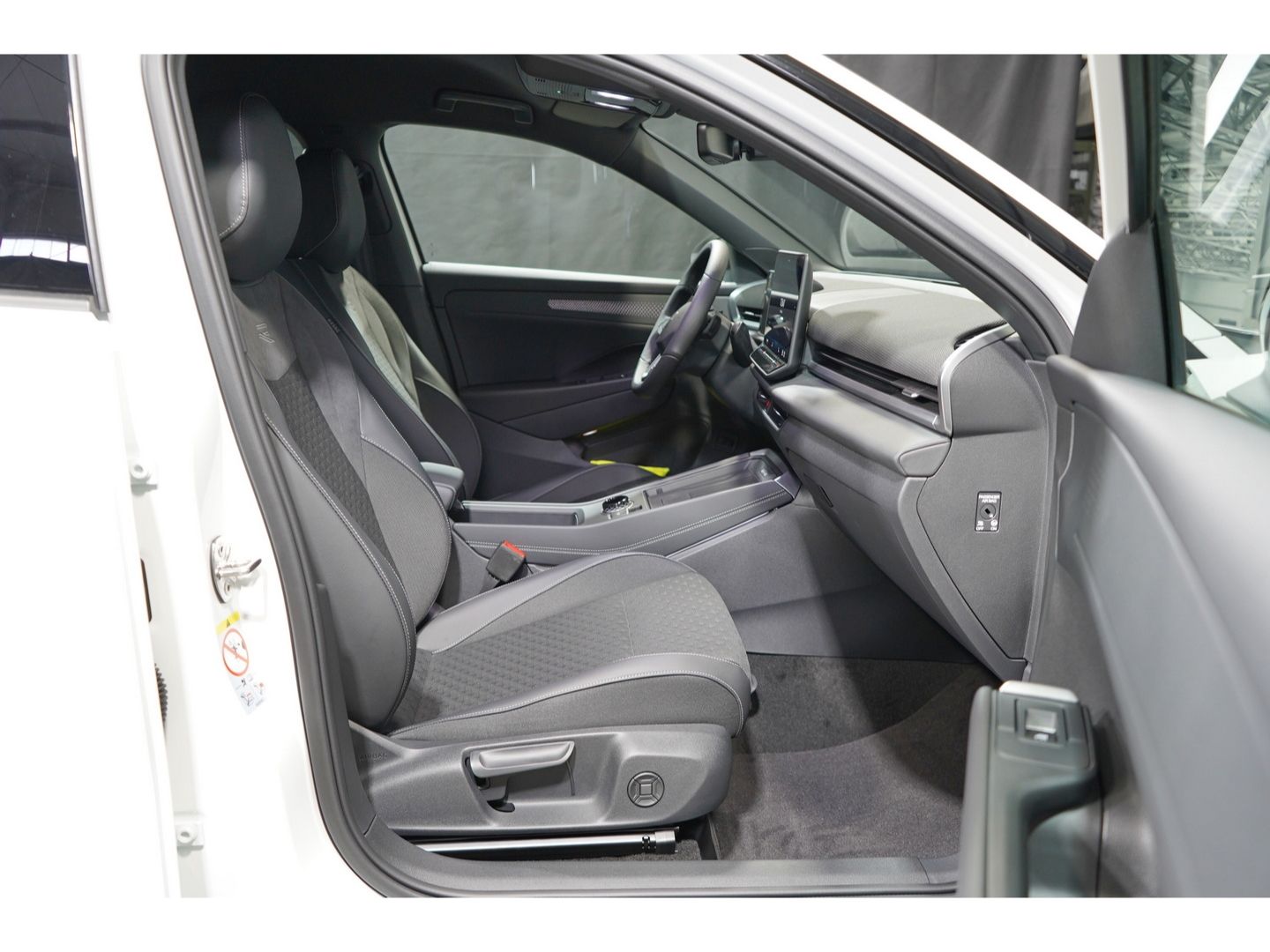 Volkswagen T-Roc - Bild 5