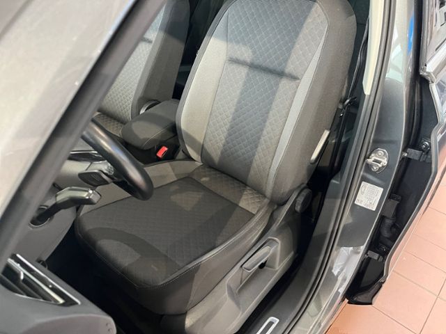 Fahrzeugabbildung Volkswagen Tiguan 2.0 TDI DSG 4M COMFORTLINE AHK NAVI DYNAU