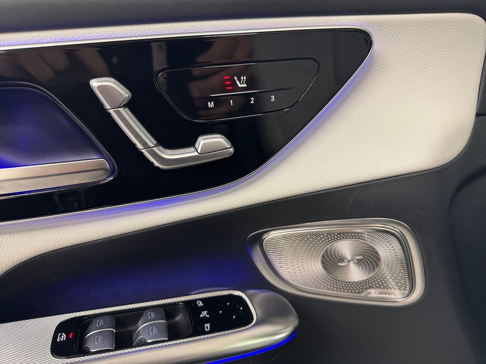 Fahrzeugabbildung Mercedes-Benz GLC 300 d 4M AMG*Pano*HUD*Burmester*Distron*360*