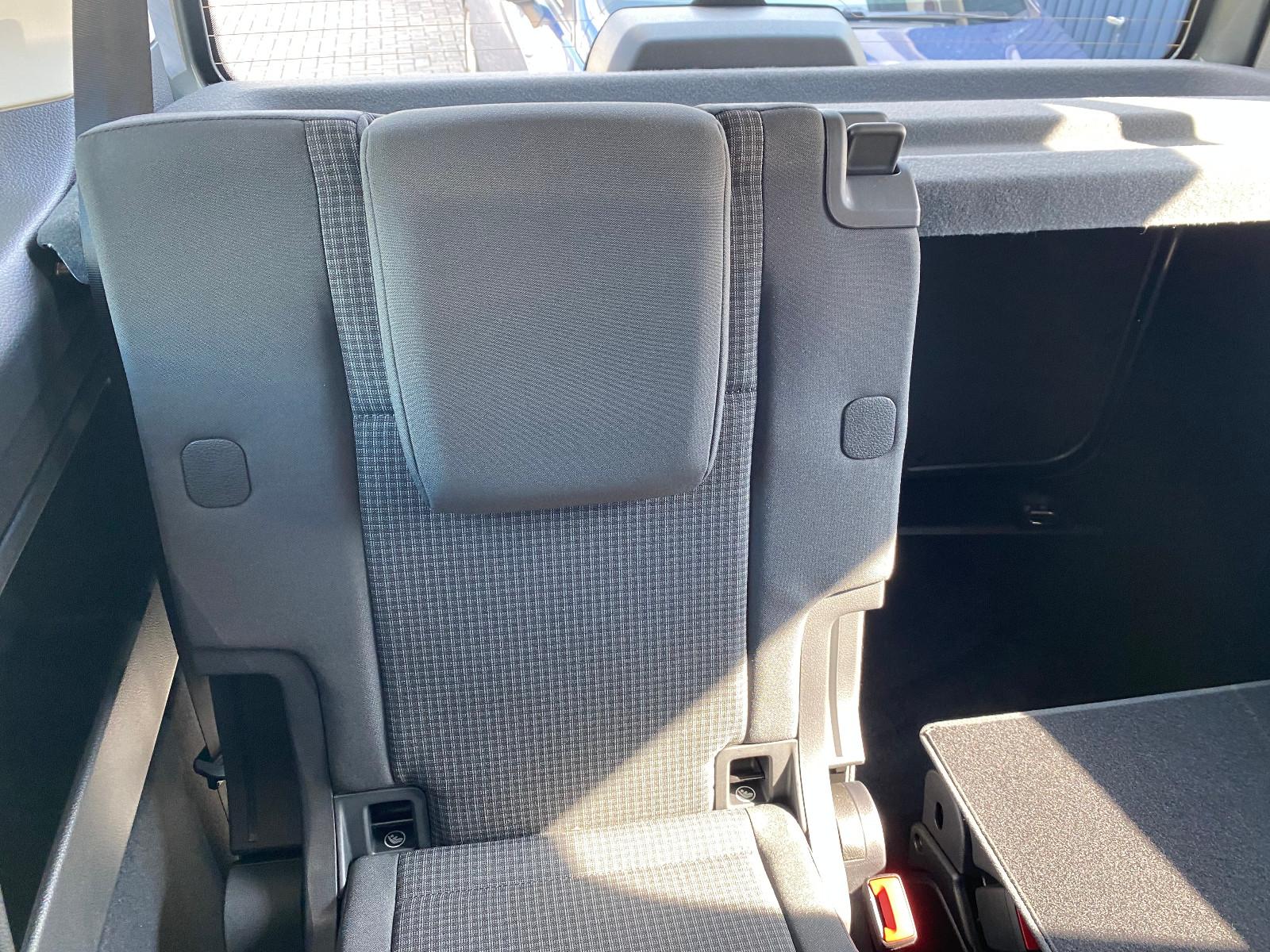 Volkswagen Caddy Maxi*DSG*7-SITZE*LED SW*PDC vo&hi&KAM*Sihz