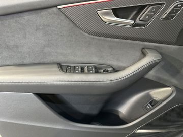 Audi Q8 - 9