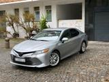 Toyota TOYOTA CAMRY - Toyota Camry mit Benzin-Antrieb: Limousine