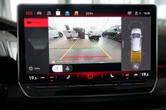 VW Golf 2.0 TDI DSG R-Line | Pano | HuD | FACELIFT VW Golf 2.0 TDI DSG R-Line | Pano | HuD | FACELIFT