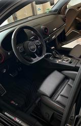 Audi RS3 2.5 TFSI S tronic quattro Sportback - - Audi RS3: Schwarz