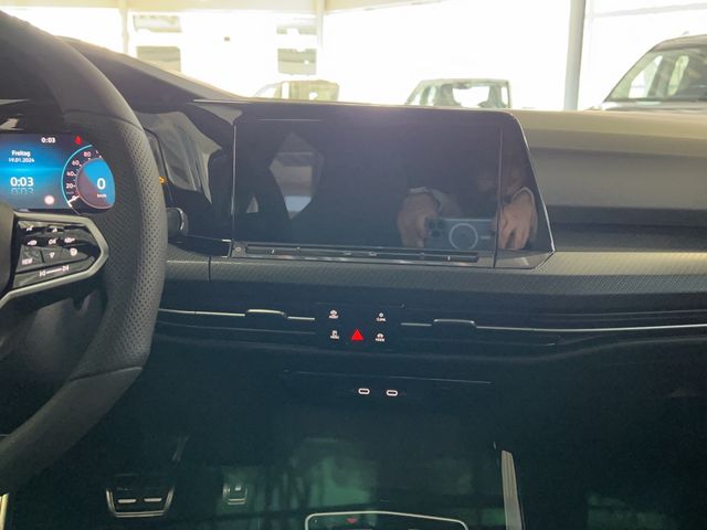 Golf VIII R-Line 1.5 eTSI DSG