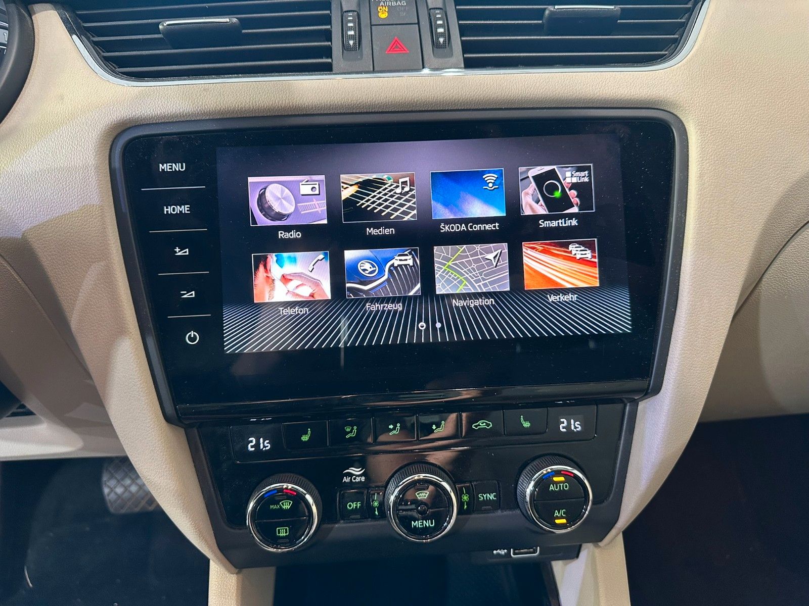 Fahrzeugabbildung SKODA Octavia Combi Style 1.5TSI LED/NAVI/SHZ/AHK