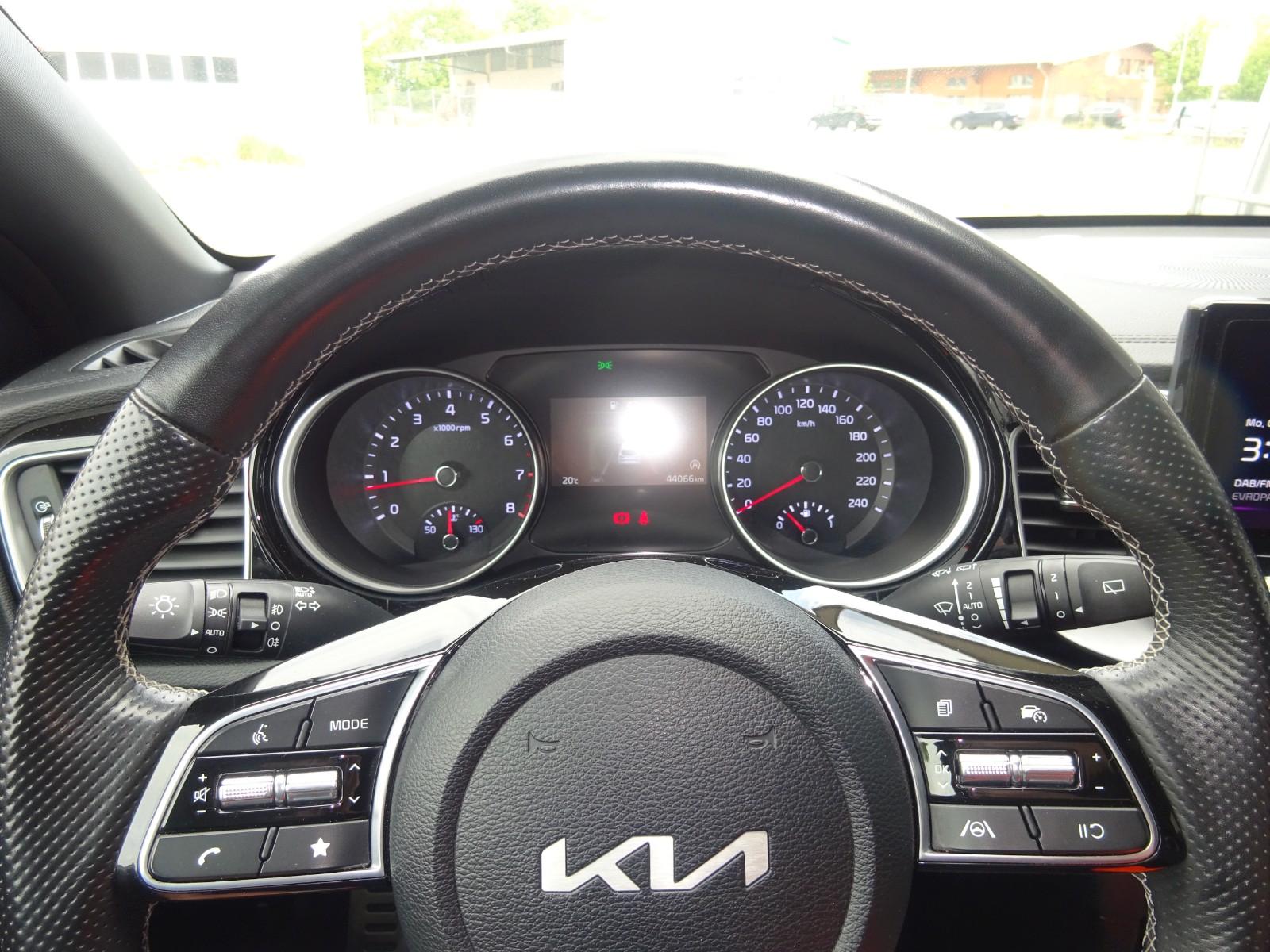 Kia pro cee'd / ProCeed 1.5 T-GDI GT LINE Plus