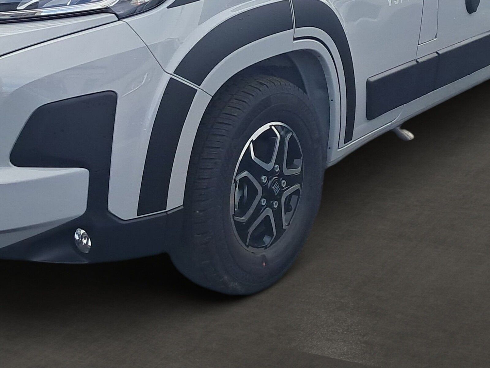Fahrzeugabbildung Chausson Van Sport Line V594 Solar, Markise, RFK, Alu