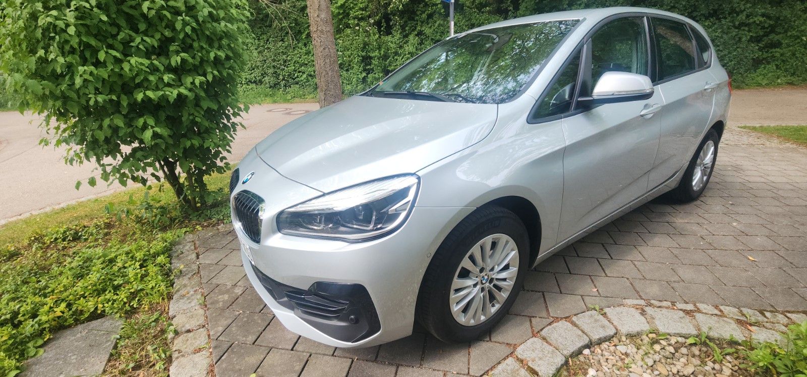 BMW 220iA Active Tourer Sportline*AHK*Navi