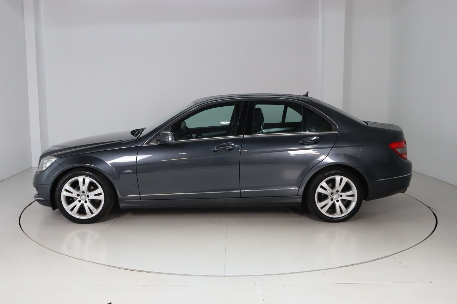 Fahrzeugabbildung Mercedes-Benz C 180 KOMPRESSOR HU/AU 02.27