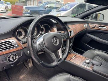 Mercedes CLS 500 Shooting Brake - 9