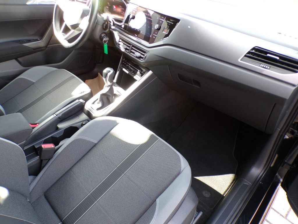 Fahrzeugabbildung Volkswagen Polo 1.0 l TSI Style