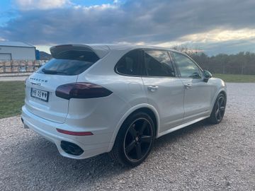 Porsche Cayenne - 6