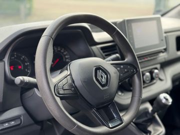 Renault Trafic - 12