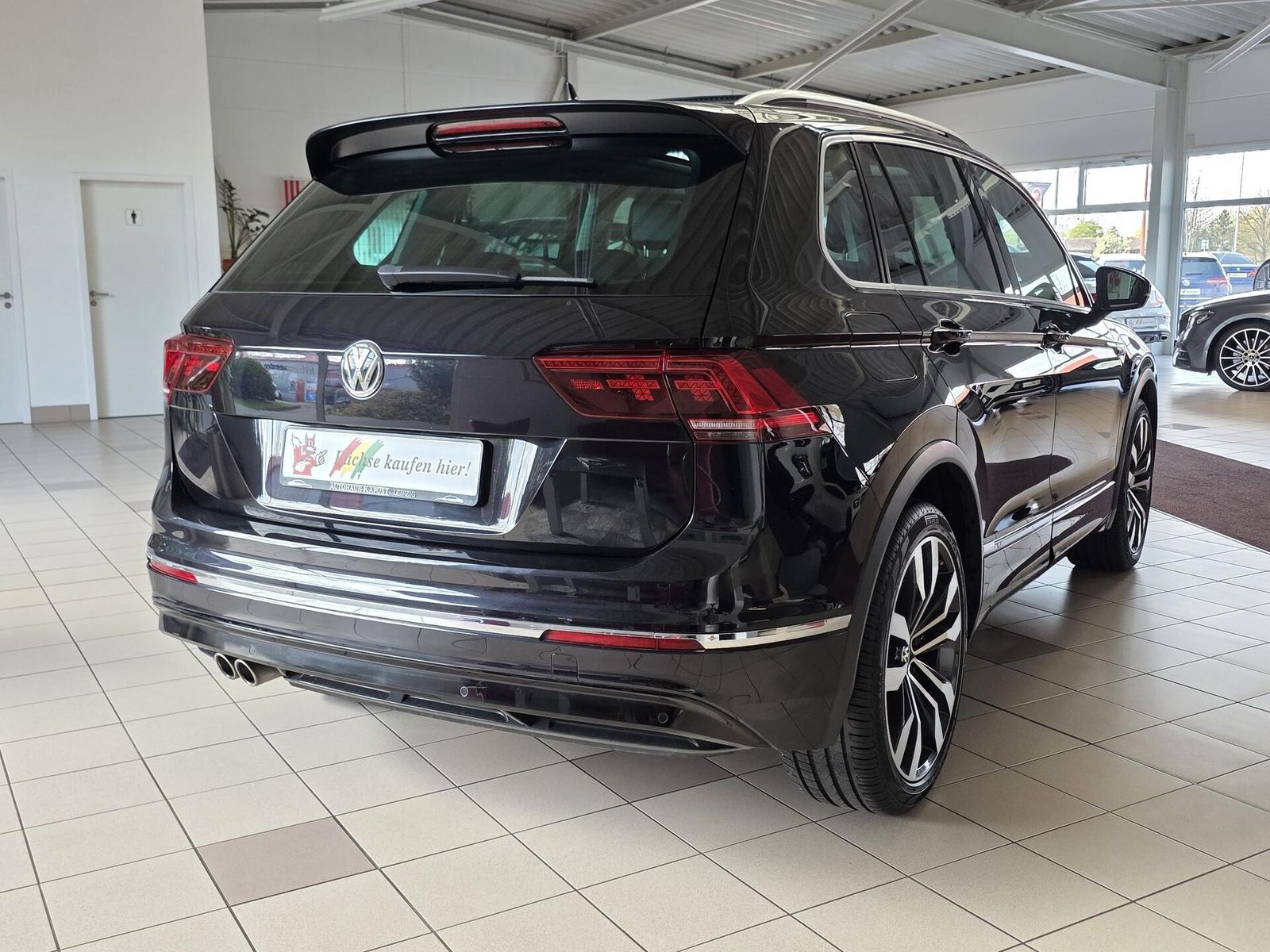 Fahrzeugabbildung Volkswagen Tiguan R-Line/Pano/Keyless/LED/Virtual/Dynaudio