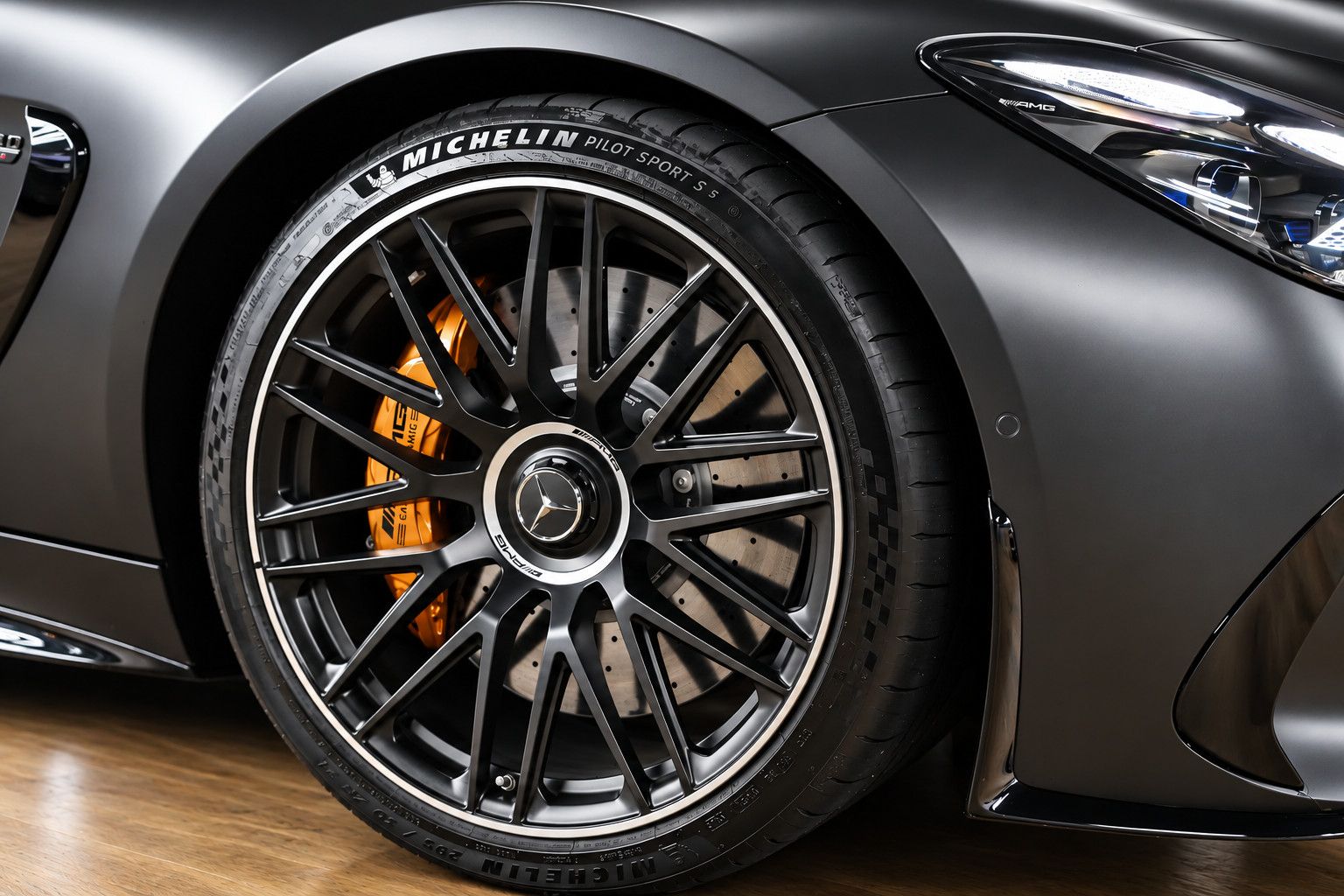 Fahrzeugabbildung Mercedes-Benz AMG GT 63 4Matic *AeroKit*Keramik*SchalenSitze*